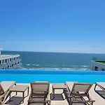 Riviera In Infinity Pool & *