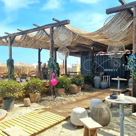 Apartament Riviera - Infinity Pool & *