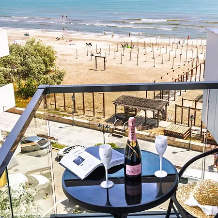 Riviera - Infinity Pool & Apartament *