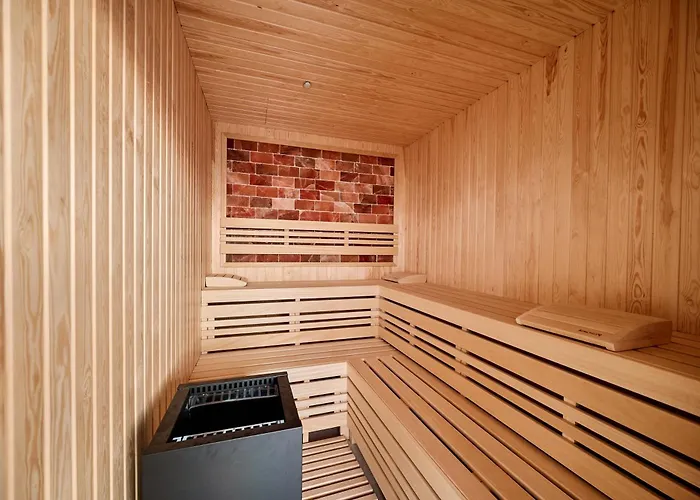 Riviera In Infinity Pool &