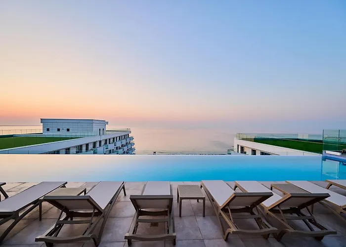 Riviera In Infinity Pool & Apartament Mamaja