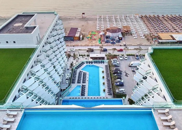 Riviera In Infinity Pool & Apartament *