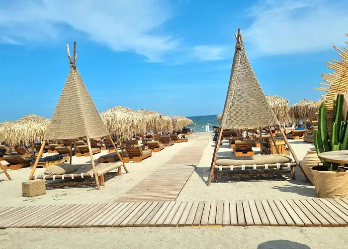 Riviera In Infinity Pool &