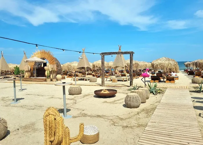 Riviera In Infinity Pool & Apartament *