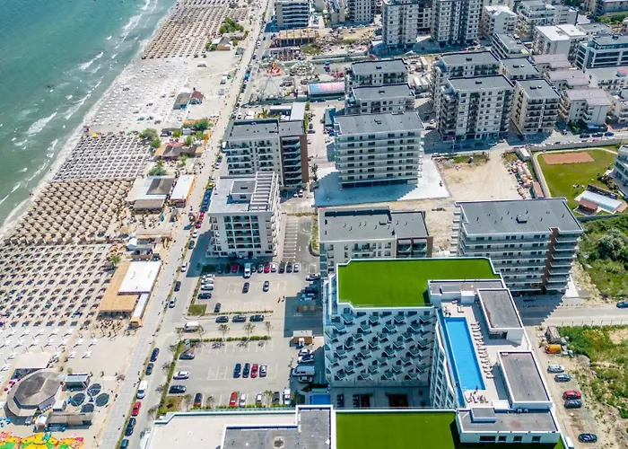 Riviera In Infinity Pool & Apartament