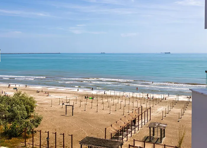 Riviera In Infinity Pool & Apartament