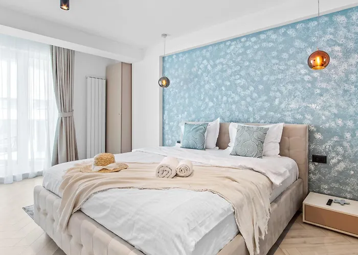 Riviera In Infinity Pool & * Mamaja