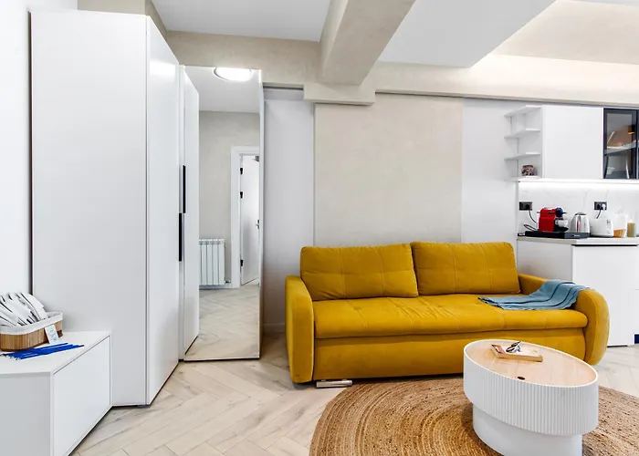 Riviera In Infinity Pool & *