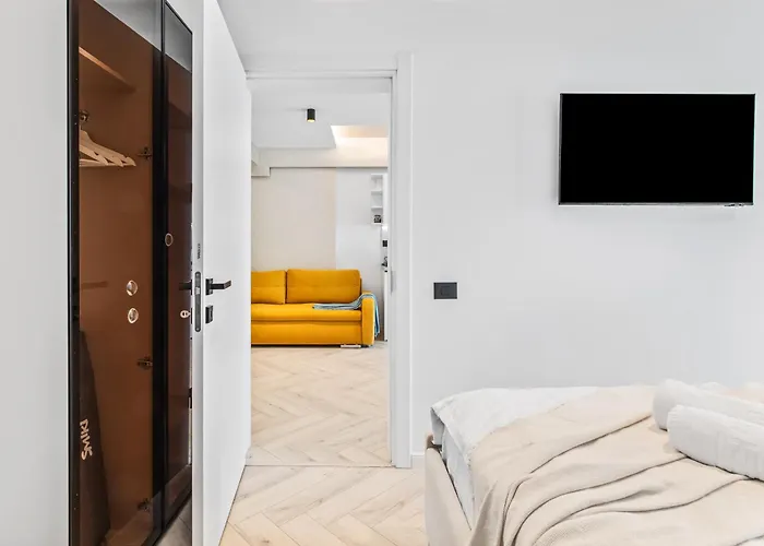 Riviera In Infinity Pool & Mamaja